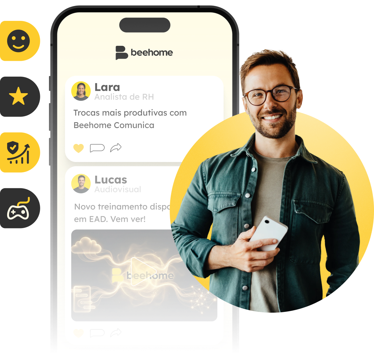 Profissional de tecnologia sorrindo enquanto verifica o feed de notícias do aplicativo Beehome no celular, com posts sobre trocas produtivas e novos treinamentos em EAD, promovendo a comunicação interna. Profissional de tecnologia sorrindo enquanto verifica o feed de notícias do aplicativo Beehome no celular, com posts sobre trocas produtivas e novos treinamentos em EAD, promovendo a comunicação interna.